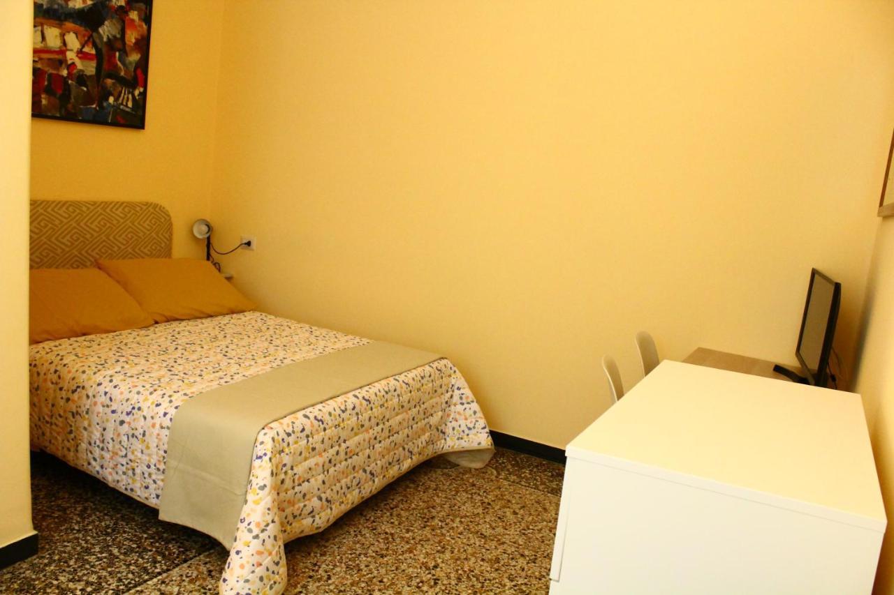 A Due Passi Dal Centro Bed & Breakfast Genova